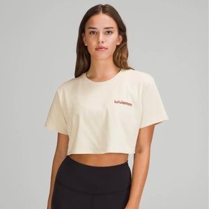 Lulu lemon graphic tee